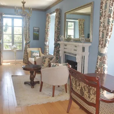 Chateau Roquehort לינה וארוחת בוקר 4*