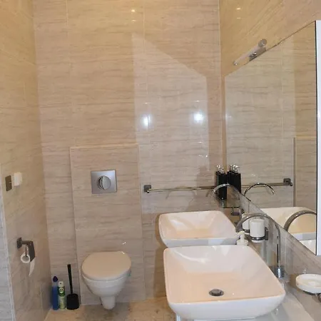 לינה וארוחת בוקר Chateau Roquehort