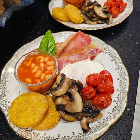 לינה וארוחת בוקר Chateau Roquehort Monein