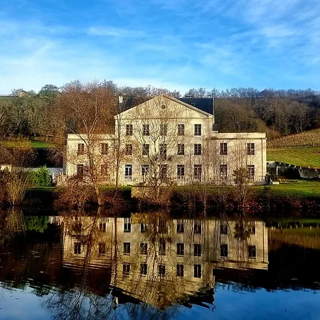 Chateau Roquehort Avec Ev Recharge Point 22kw Monein