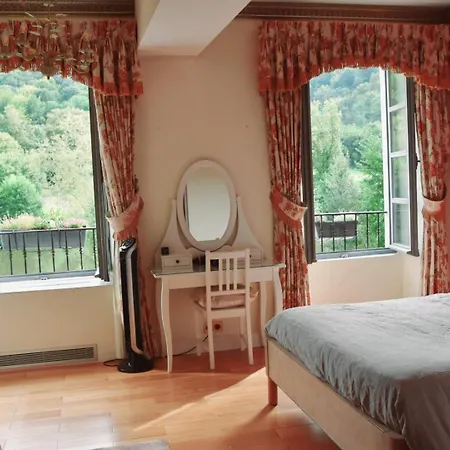 Chateau Roquehort לינה וארוחת בוקר 4*