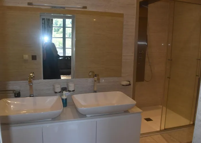 Chateau Roquehort Bed & Breakfast 4*